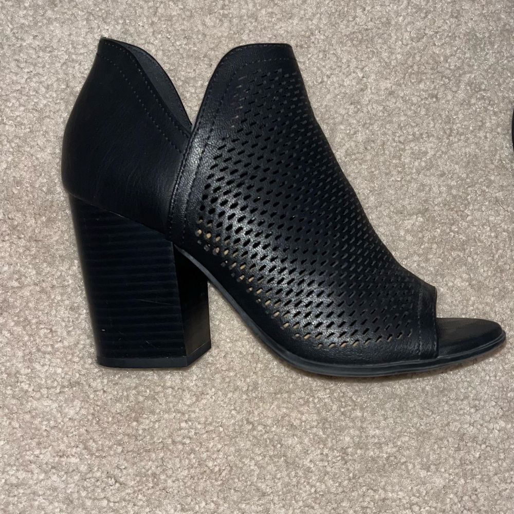 Barely worn black heels.